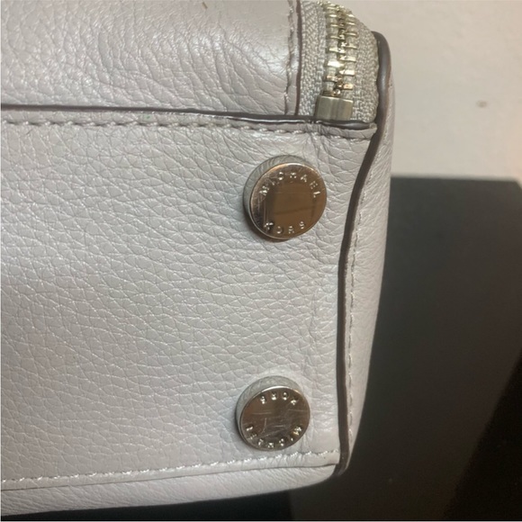 MiChaEl KoRs PebBle leaTHer t0tE hAnDbaG - Picture 9 of 13